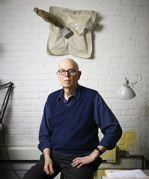 pioneer pop artist claes oldenburg passes away aged 93